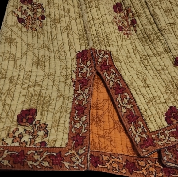 2 sides  Quilted Jacket - Picture 12 of 14